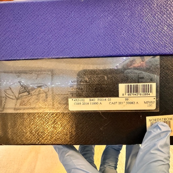 Authentic Prada slides - Picture 4 of 13